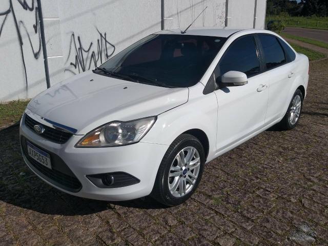 Focus sedan 2013 completo GNV