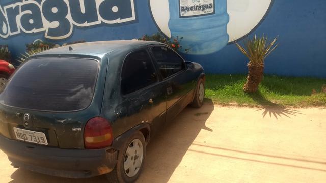 Vendo ou troca em uma moto ou terreno 5000 mil - Foto 2