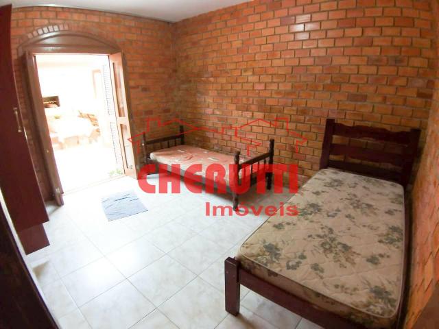 Vendo Casa na praia 4 quartos, 5 ruas do mar - Foto 11
