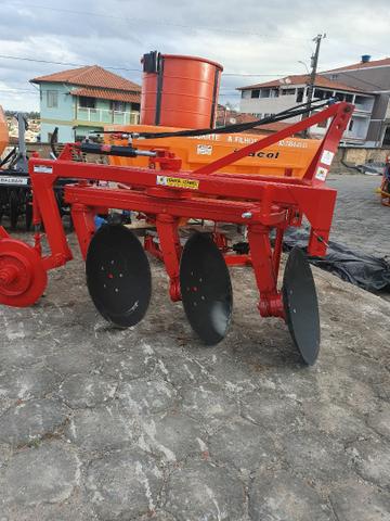 Arado para trator - Foto 4
