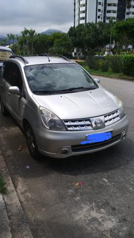 Vendo livina 1.8