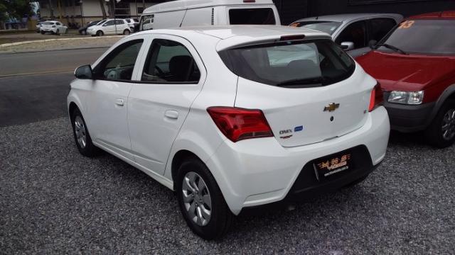 Chevrolet onix 2018 1.0 mpfi lt 8v flex 4p manual - Foto 4