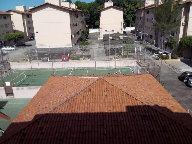 Aluga-se Lindo Apartamento no Bairro Damas no 1° Andar - Foto 2