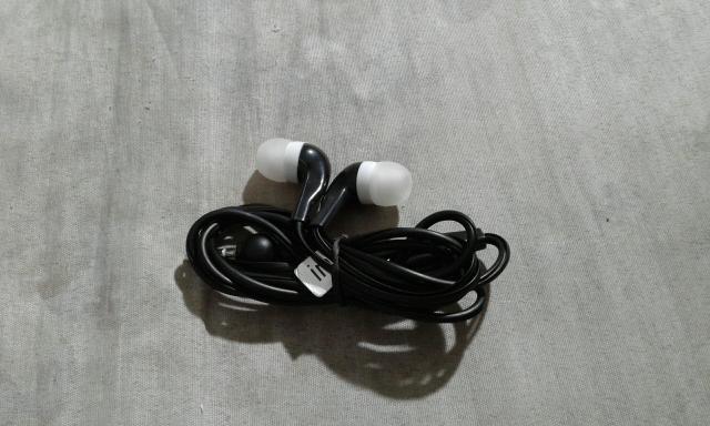 Fone De Ouvido Que Só Funciona De Um Lado - Foto 2
