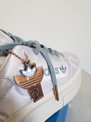 tenis adidas sleek super