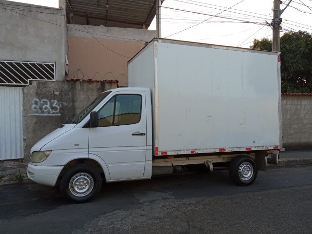 CAMINHÃO