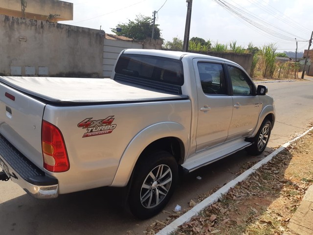 HILUX 10/10 COMPLETA