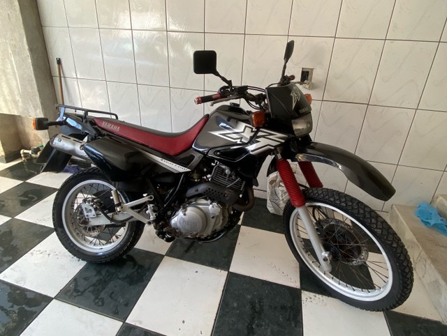 YAMAHA XT 600 E CONSERVADA NÃO ACEITO TROCAS