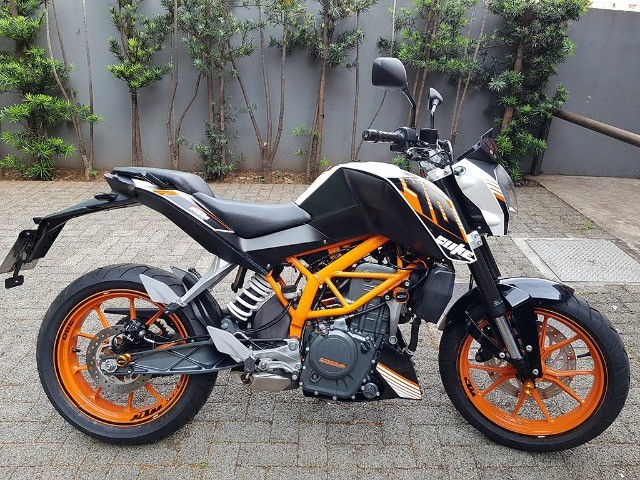 KTM 390 DUKE ABS 2015