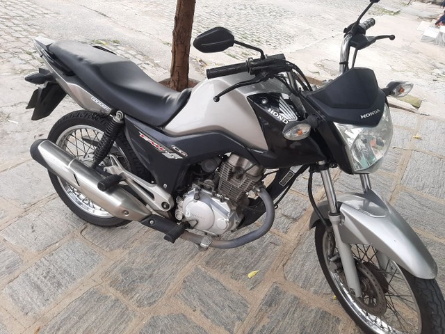 HONDA FAN 2015 EMPLACADA