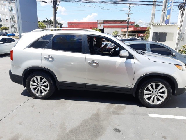 KIA SORENTO 7 LUGARES.