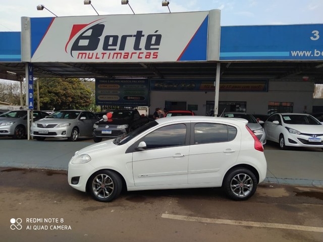FIAT PALIO ESSENCE 1.6 FLEX 16V 5P