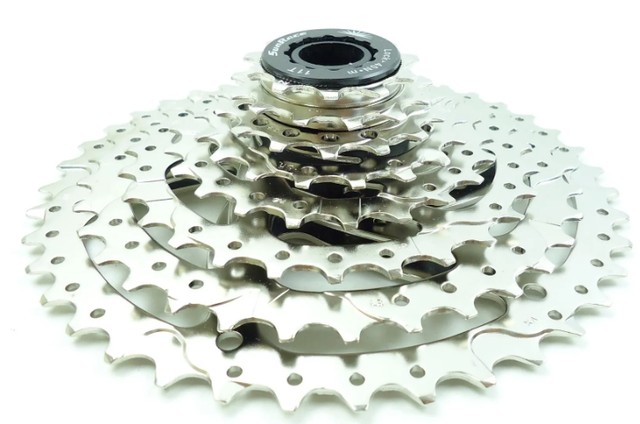 Cassete Bike Sunrace M680 11-40 dentes 8 Velocidades Padrão Shimano 6049 - Foto 3