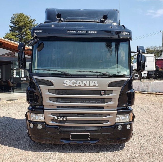 SCANIA P360 ENT. 32.000,00 + PARCELAS
