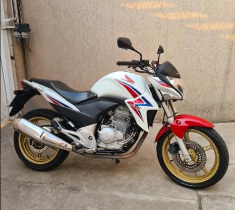 HONDA CB300 CB300R