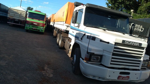 VENDE SE CAMINHÃO OU TROCA