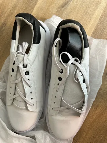 VENDO SAPATÊNIS 41 + CINTO