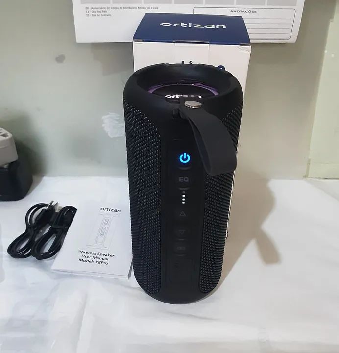 Caixa de som bluetooth portátil nova. Marca Ortizan. 