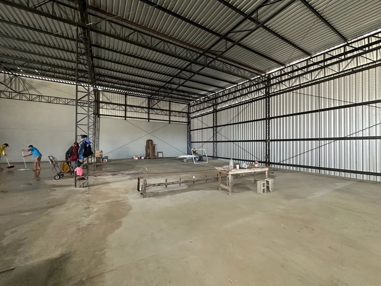 Galpão com 900m², escritório e 2 docas próximo da Av das Torres - Flores - Foto 6