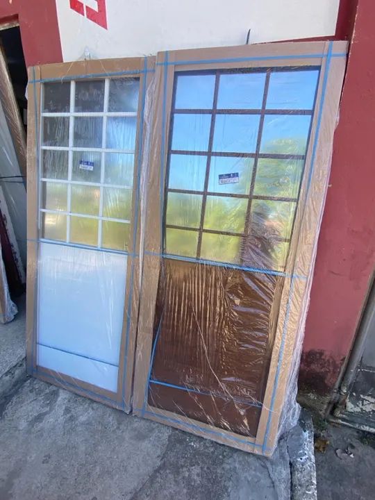 Porta de Alumínio com Vidro Reflex Semi Quadriculada Palace - Foto 3
