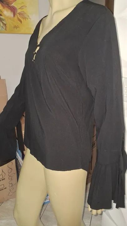 BLUSA VISCOSE PRETA TAM M  - Foto 4