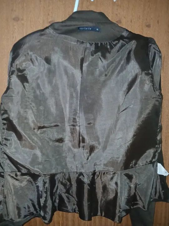 Blazer Marron com ombreiras. - Foto 5