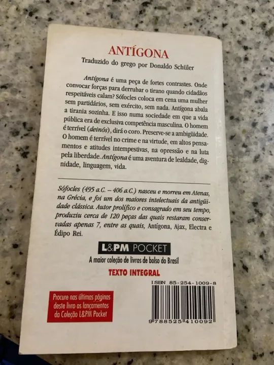 Livro Antígona - Sofocles  - Foto 2