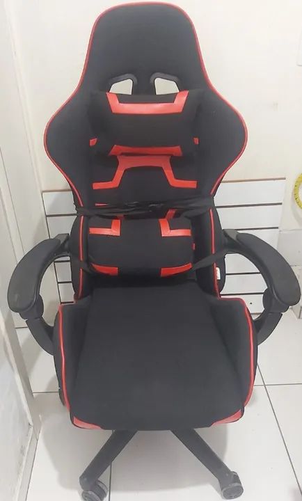 Cadeira gamer muito pouca usada