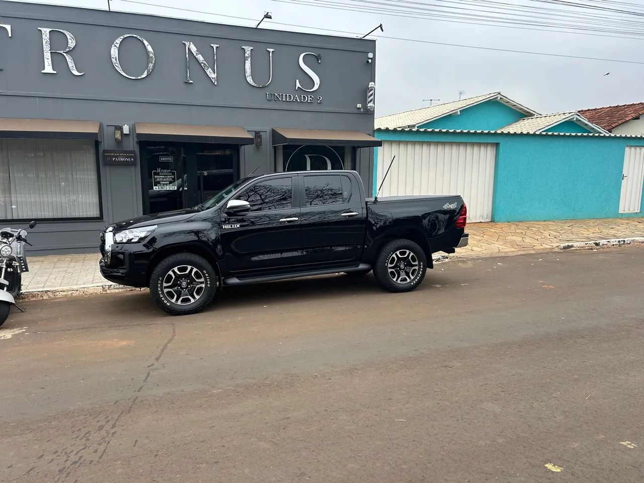 Hilux srv 23/24 único dono 250 mil reais   - Foto 4