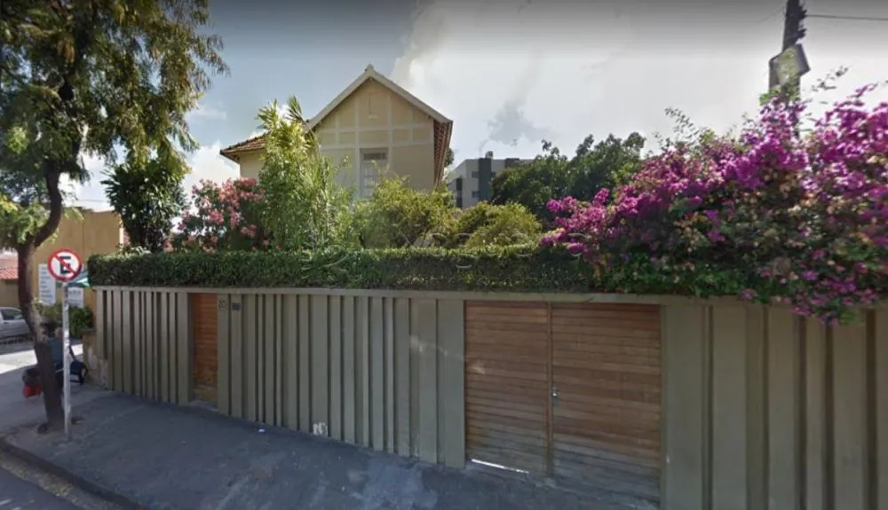 Casa duplex, com 325m²