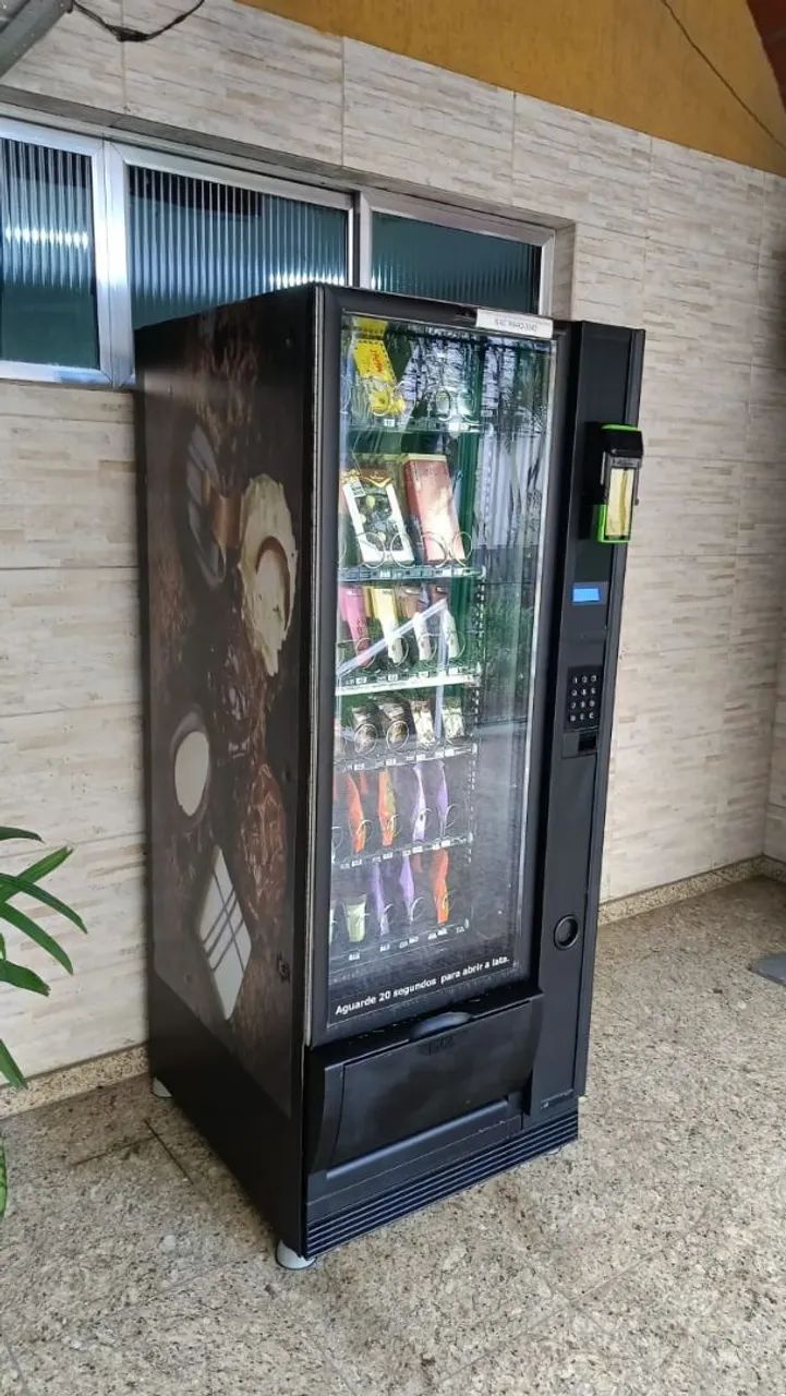 VENDING MACHINE Máquina de venda automática 