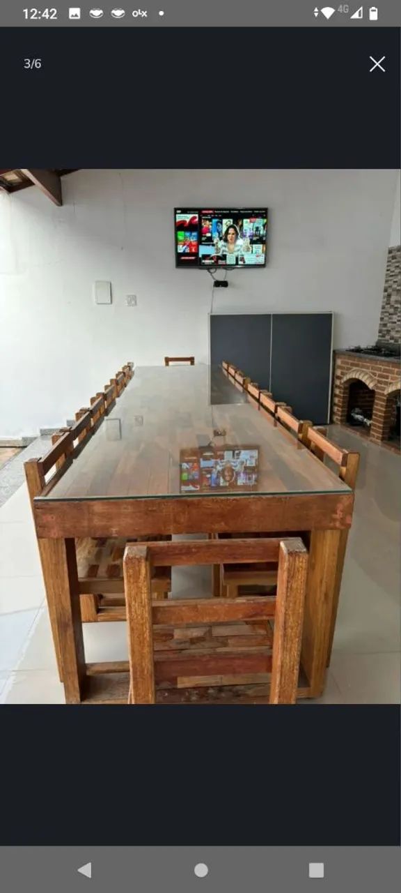 Mesa rústica de madeira com 16 cadeiras64520807455490123