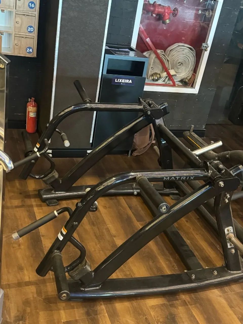Maquina Matrix chest press