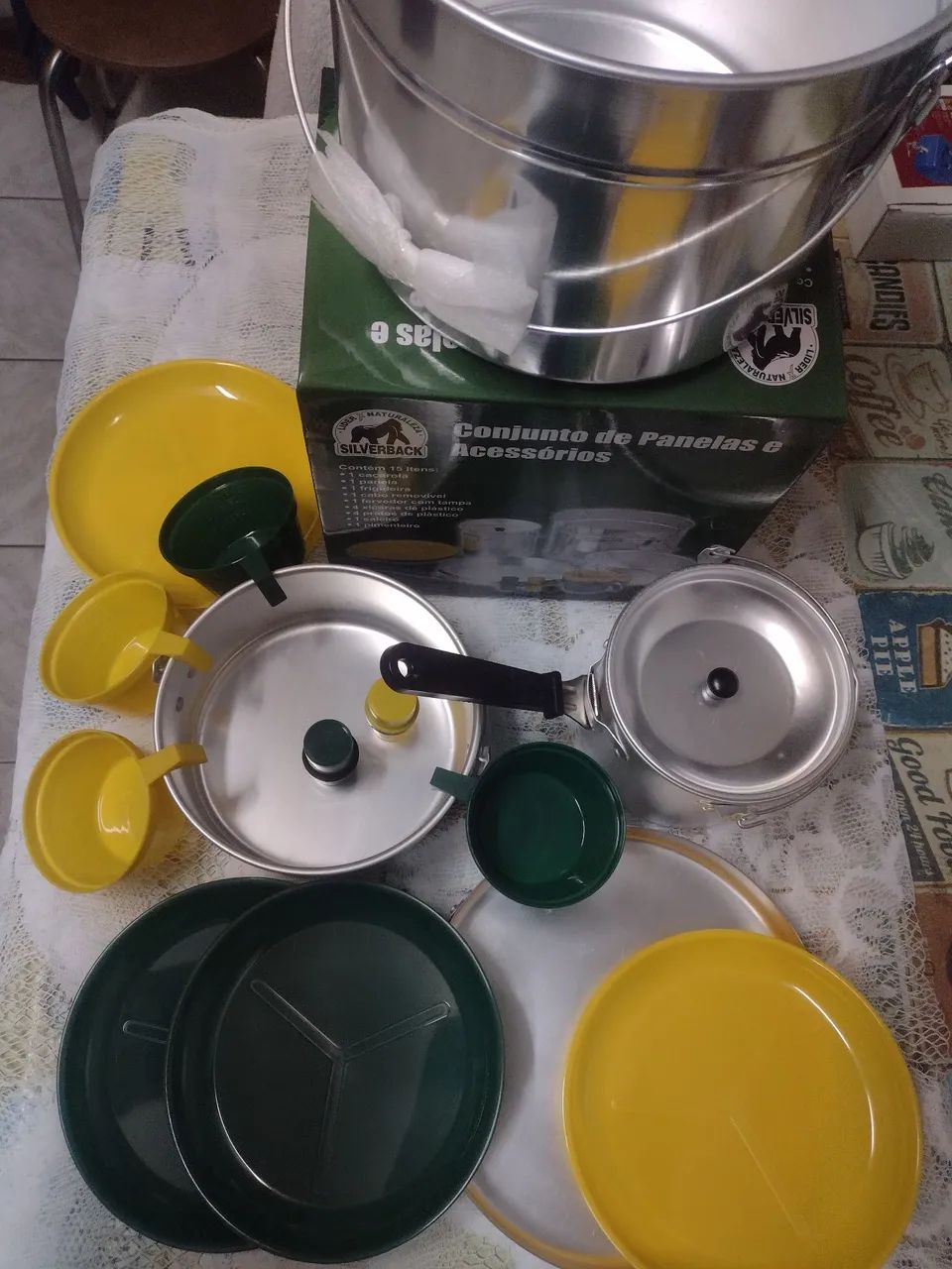 Conjunto de Panelas e Acessórios para Camping