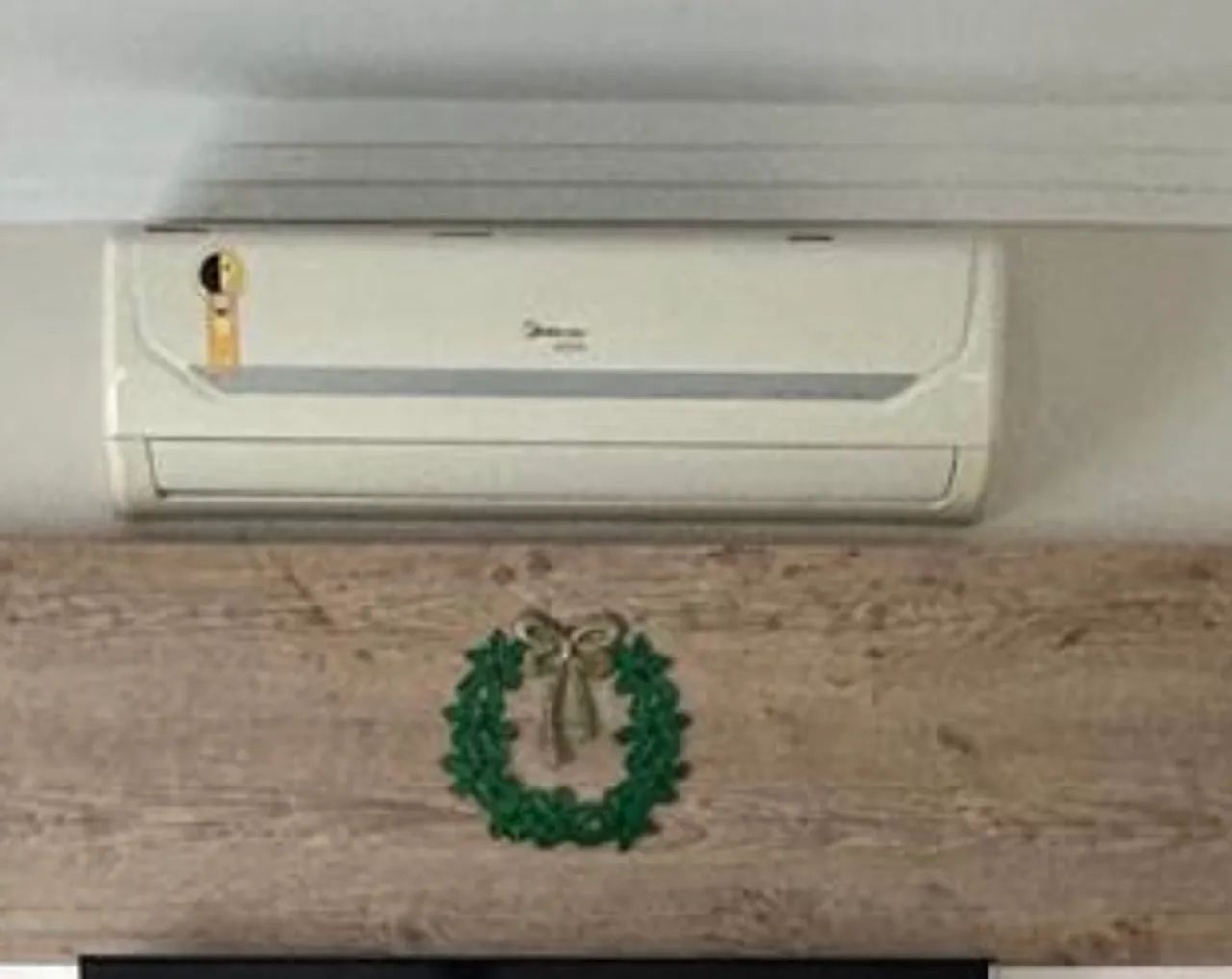 Ar condicionado 22.000 btus Midea com vazamento de gas