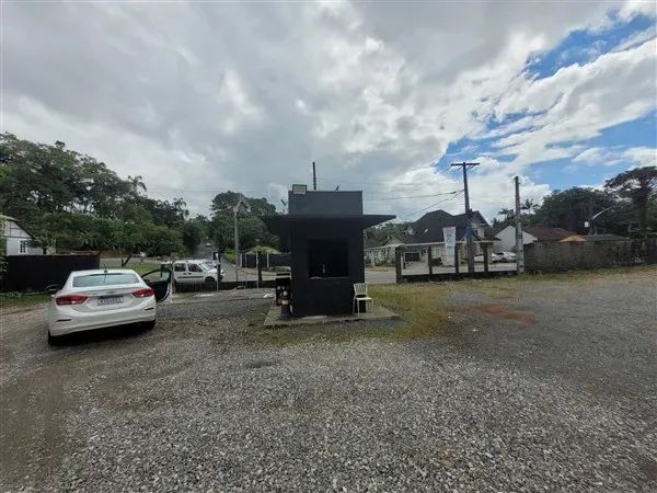 Imóvel para aluguel possui 2000 metros quadrados em Centro - Joinville - SC