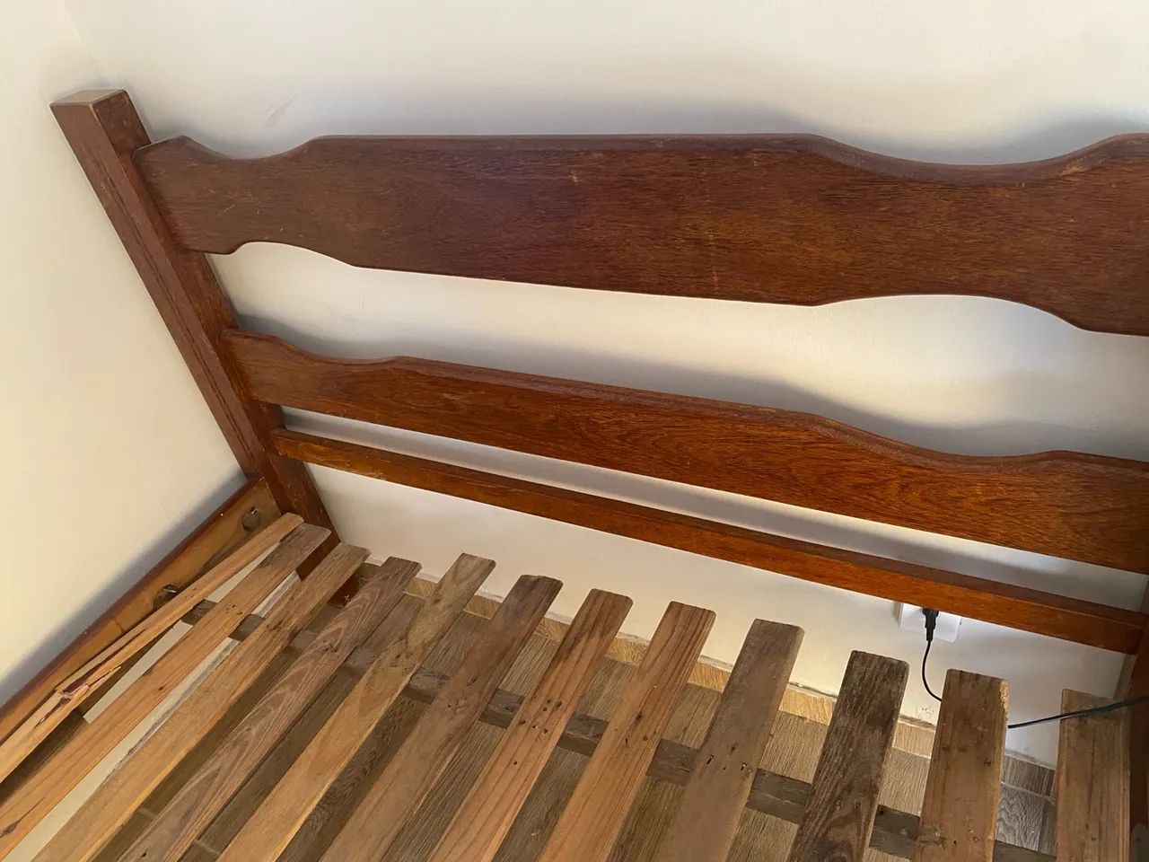 Cama de madeira maciça  - Foto 5