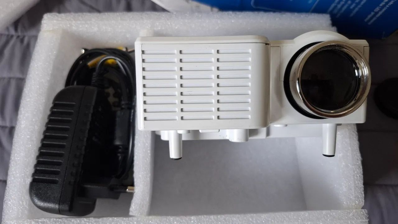 Projetor Portátil Mini Cinema