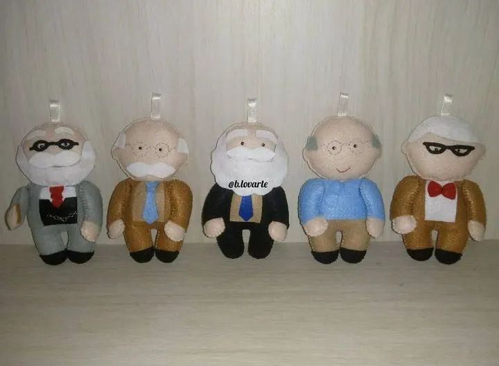 Kit personagem mais chaveiro da psicologia 