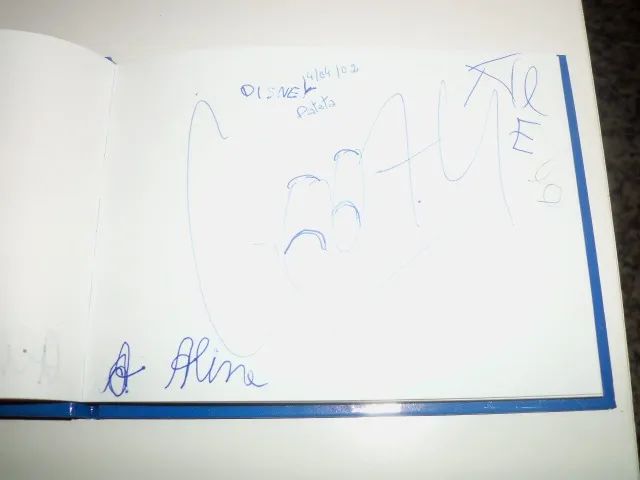 Caderno de autógrafos Disney oficial CTCRXX - Foto 4