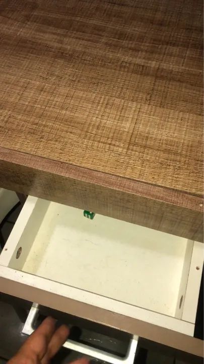 Escrivaninha de madeira com gaveta - Foto 5