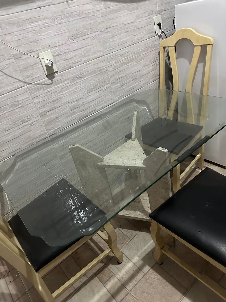 Marble table64596065547778120