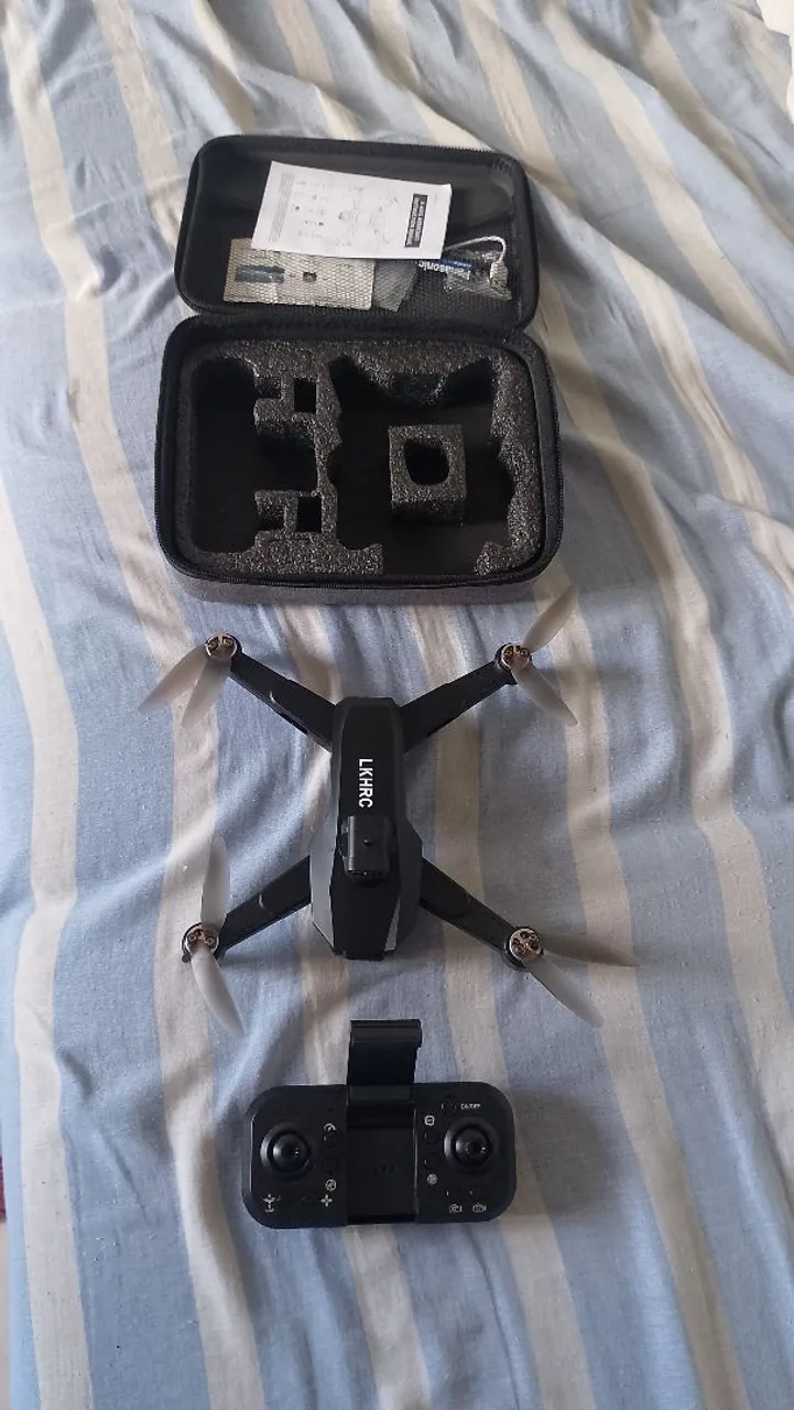 Drone LKIRC com controle remoto