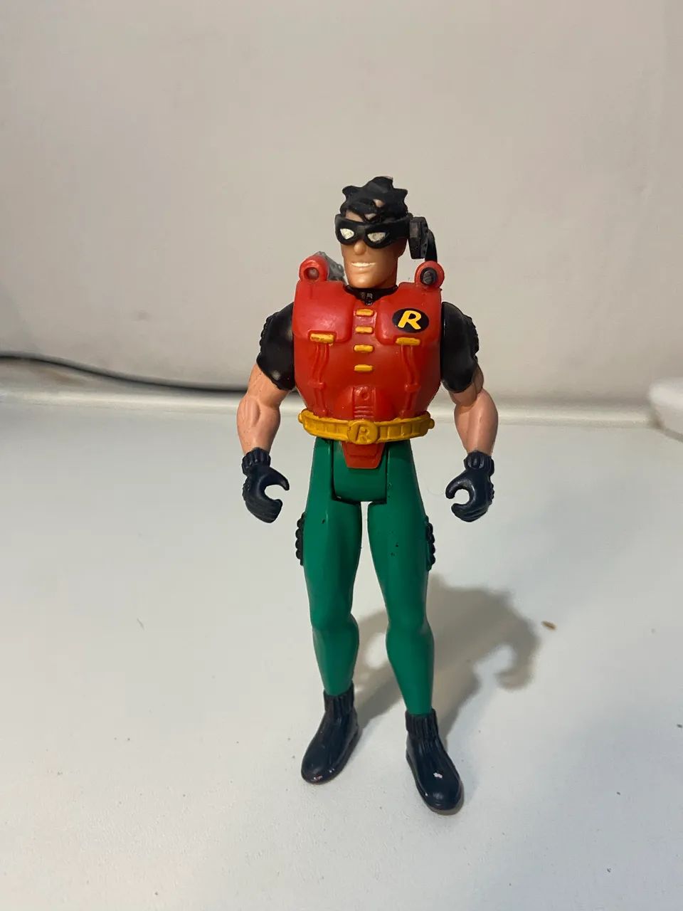 Vintage Kenner Robin Action Figure, 1994 (In Good Condition)64706223692547120