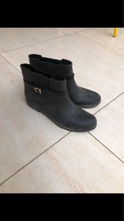 Botas pretas de cano curto - Foto 2