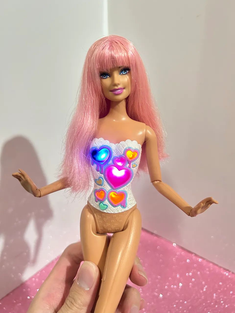Boneca Barbie Fashionistas Cutie in the Spotlight SUCATA Mattel