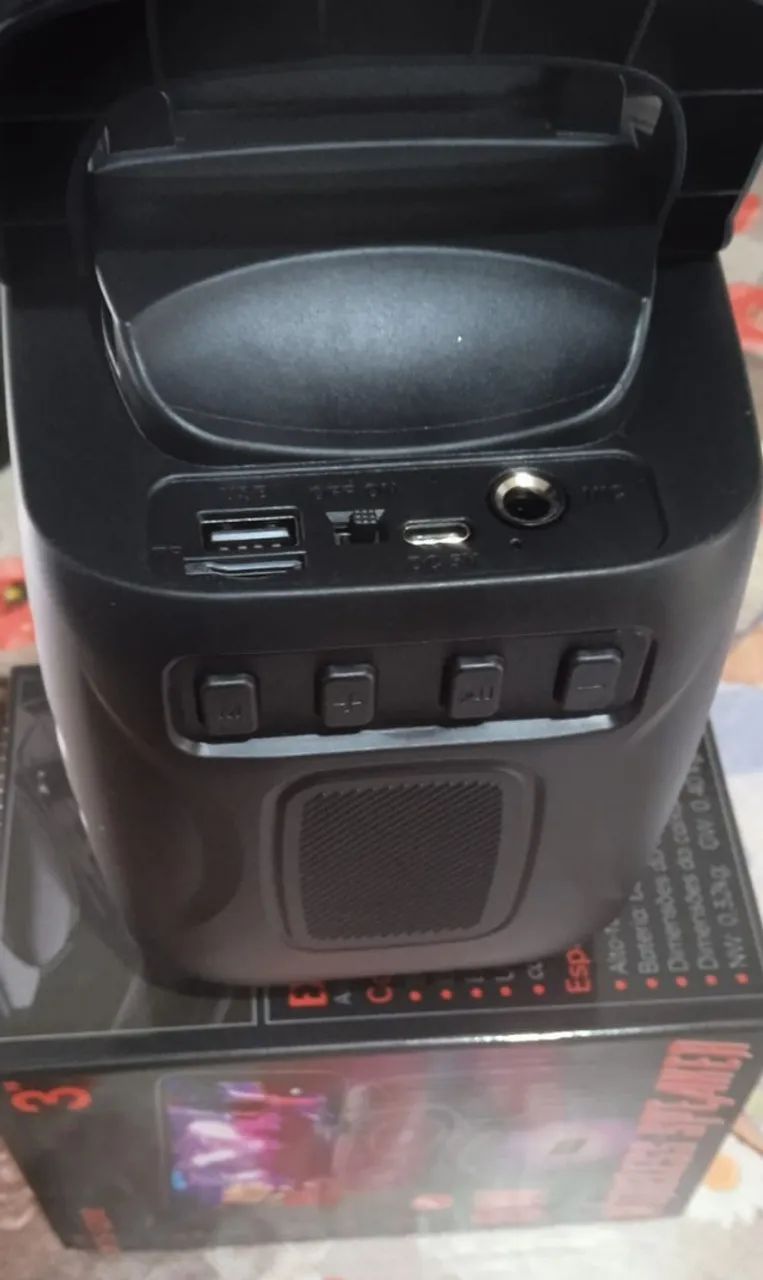 Mini Caixa de Som LED RGB 8W Bluetooth Portátil com Suporte Celular 3 Polegadas 1200mah - Foto 2