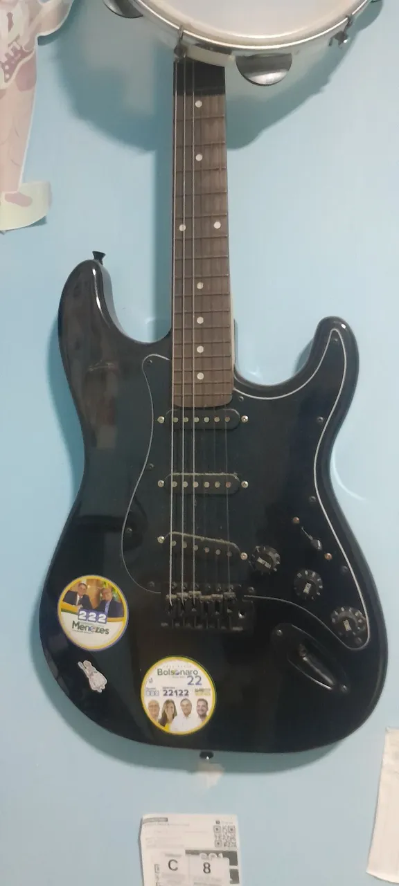 Guitarra Stratocaster Preta