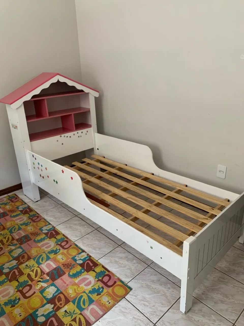 Cama infantil Princesa/ Casinha (solteiro)
