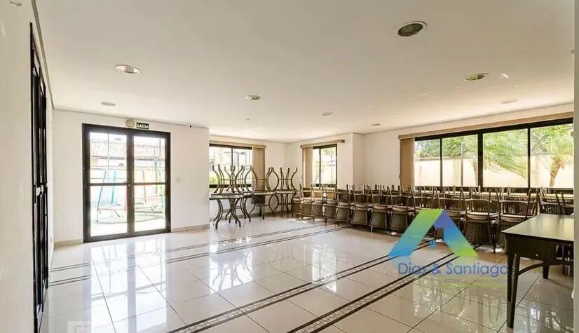 Lindo apartamento recém reformado em 65m² com 2 dormitórios, 1 suíte e 2 vagas em localiza - Foto 3